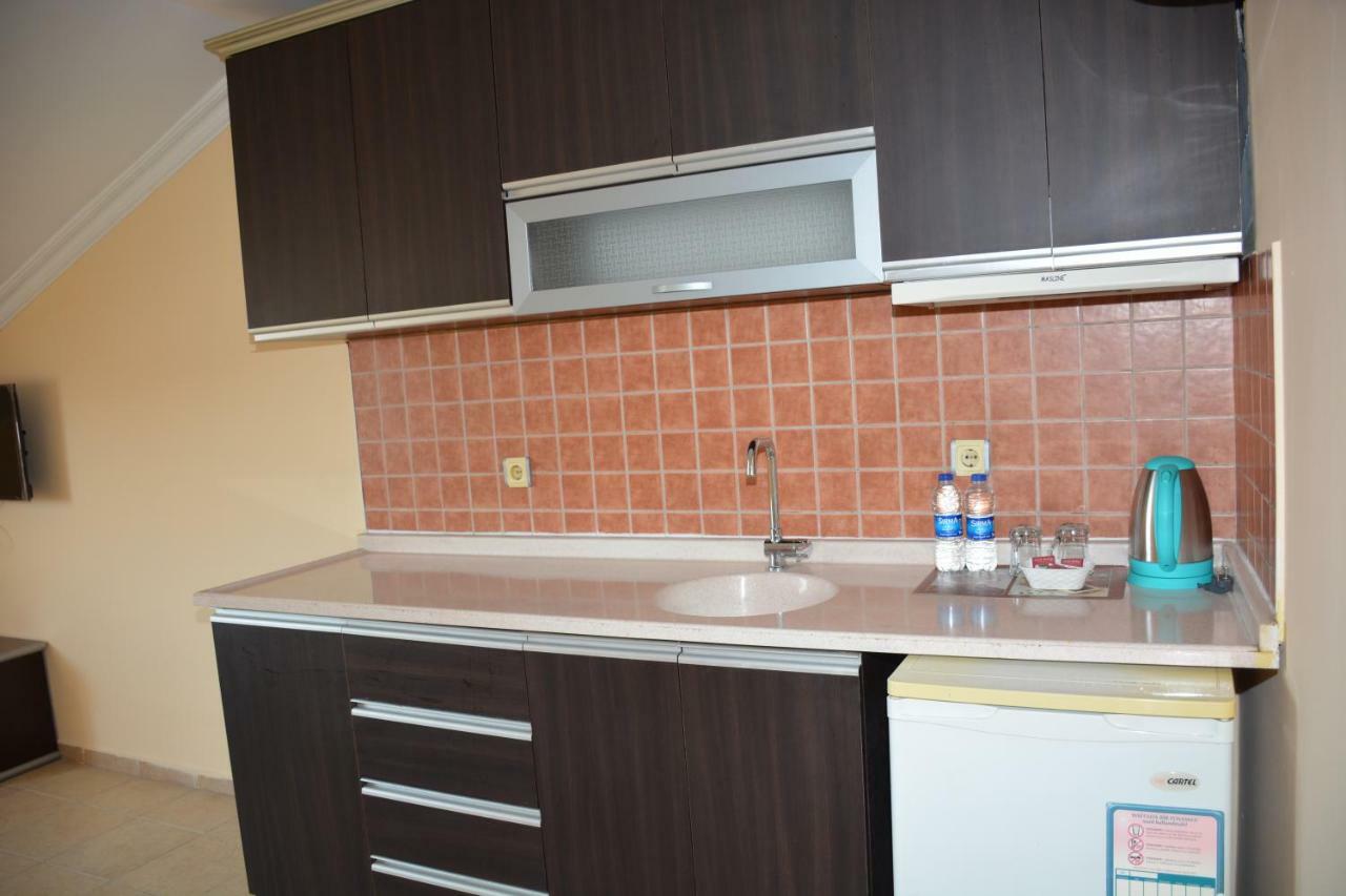 Bahçelı Famıly Otel Antália Exterior foto