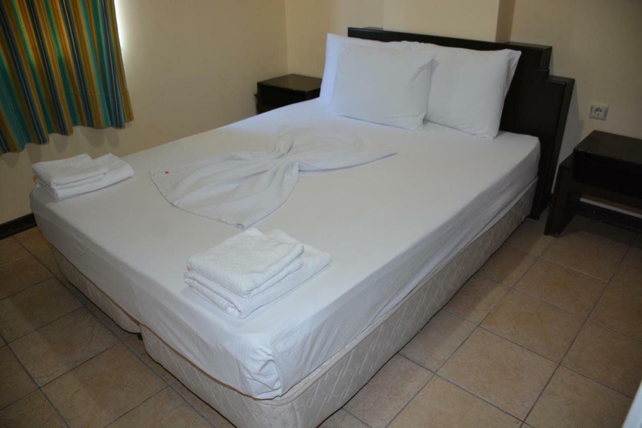 Bahçelı Famıly Otel Antália Exterior foto
